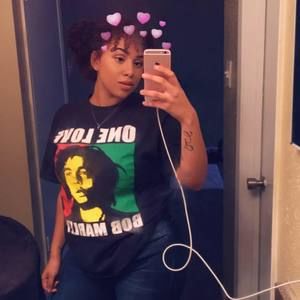 Meet your Posher, Jade